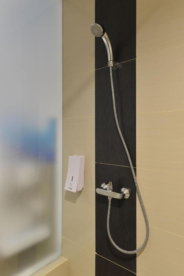 מלון ג'קרטה Moritz Biz Gandaria מראה חיצוני תמונה