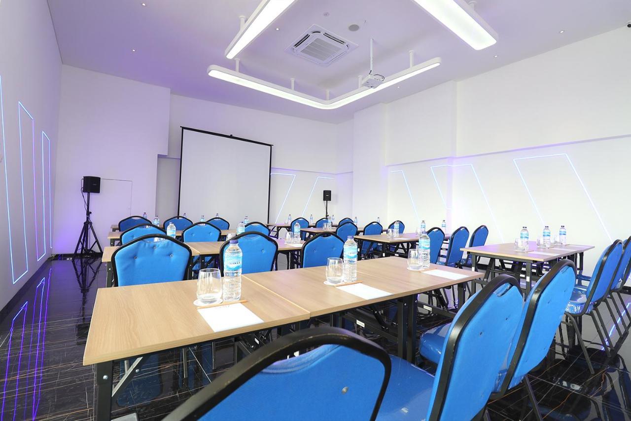 מלון ג'קרטה Moritz Biz Gandaria מראה חיצוני תמונה